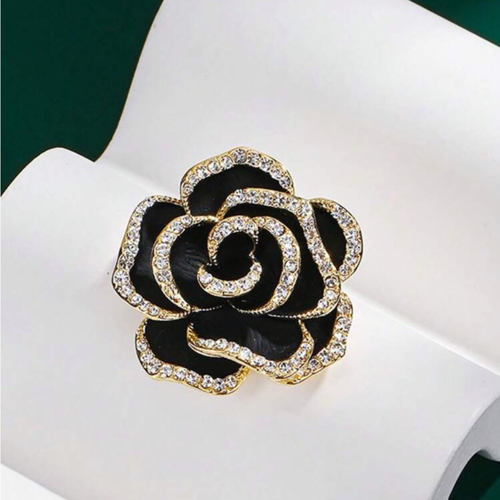 NIB Rhinestone Flower Pin